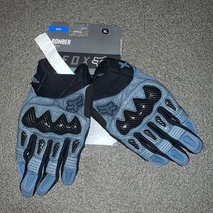 Brand new fox bomber gloves